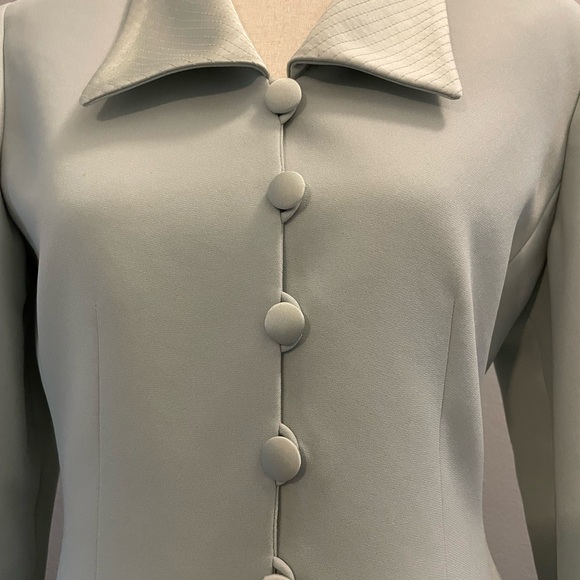 Two piece skirted summer Kasper Suit size 6. Mint green in color. - Picture 2 of 9